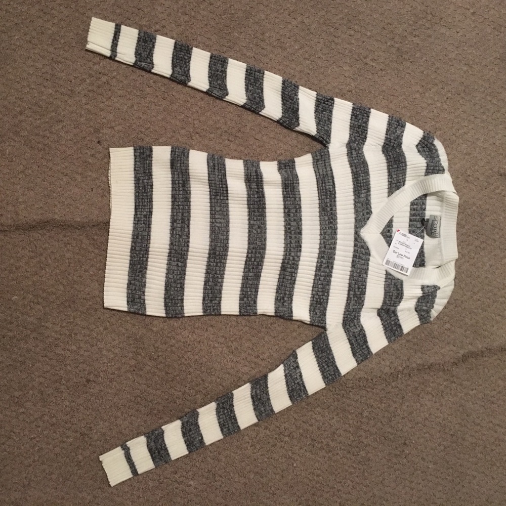 White&Grey stripes sweater